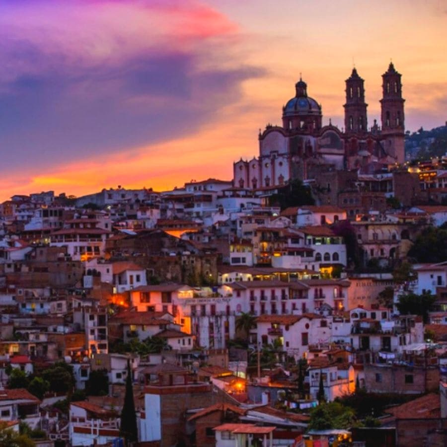 TAXCO Y TEPOZTLÁN, PUEBLOS MÁGICOS